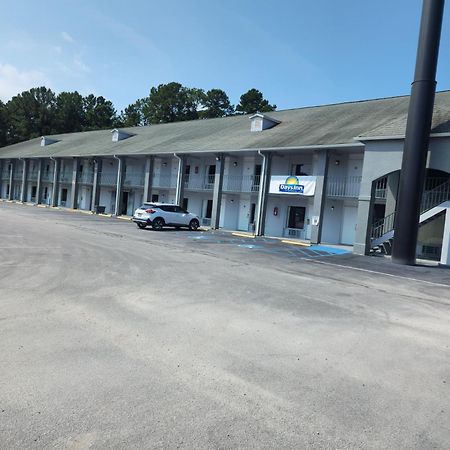 Days Inn By Wyndham Hardeeville Near Hilton Head Exterior photo