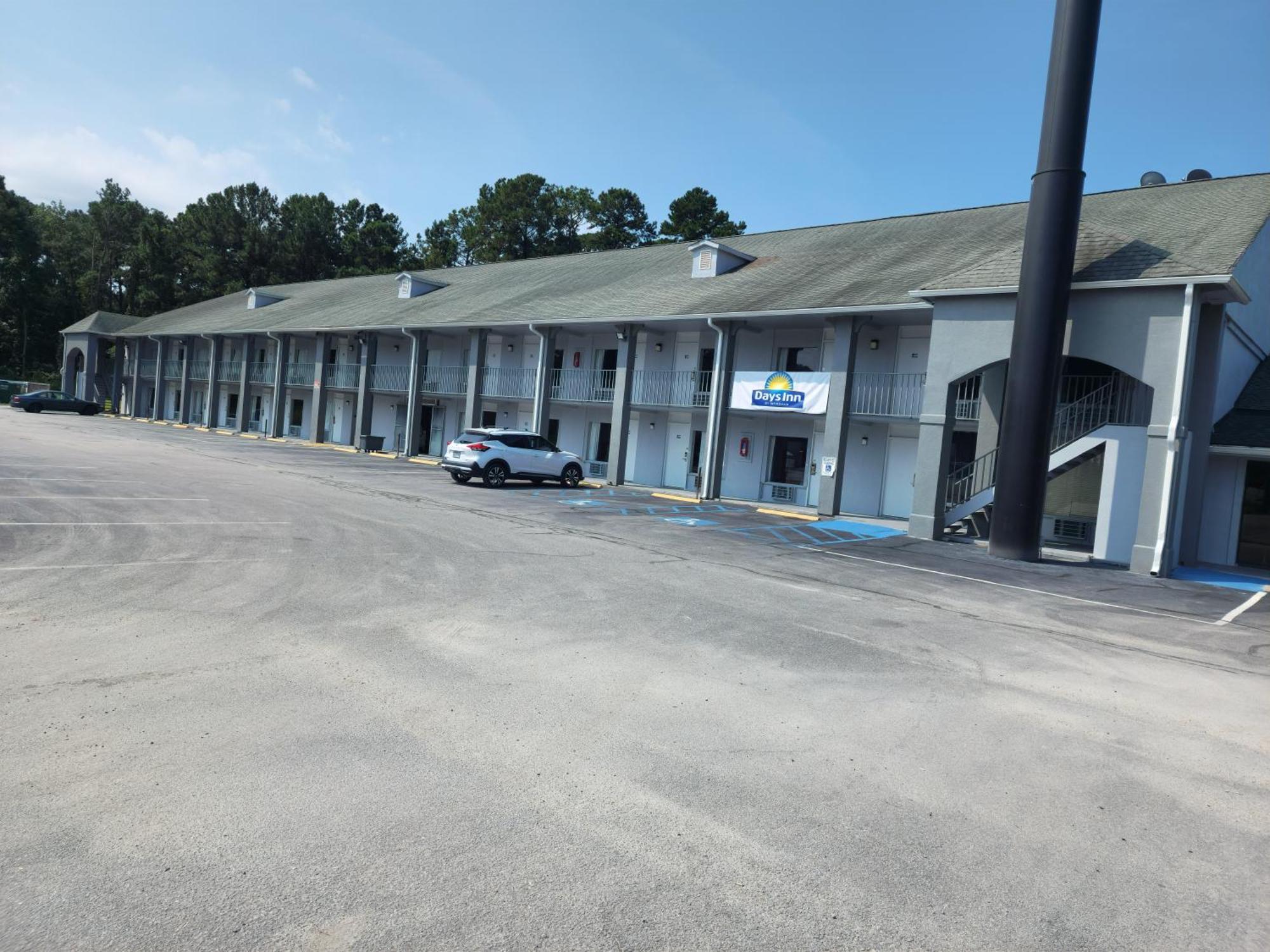 Days Inn By Wyndham Hardeeville Near Hilton Head Exterior photo