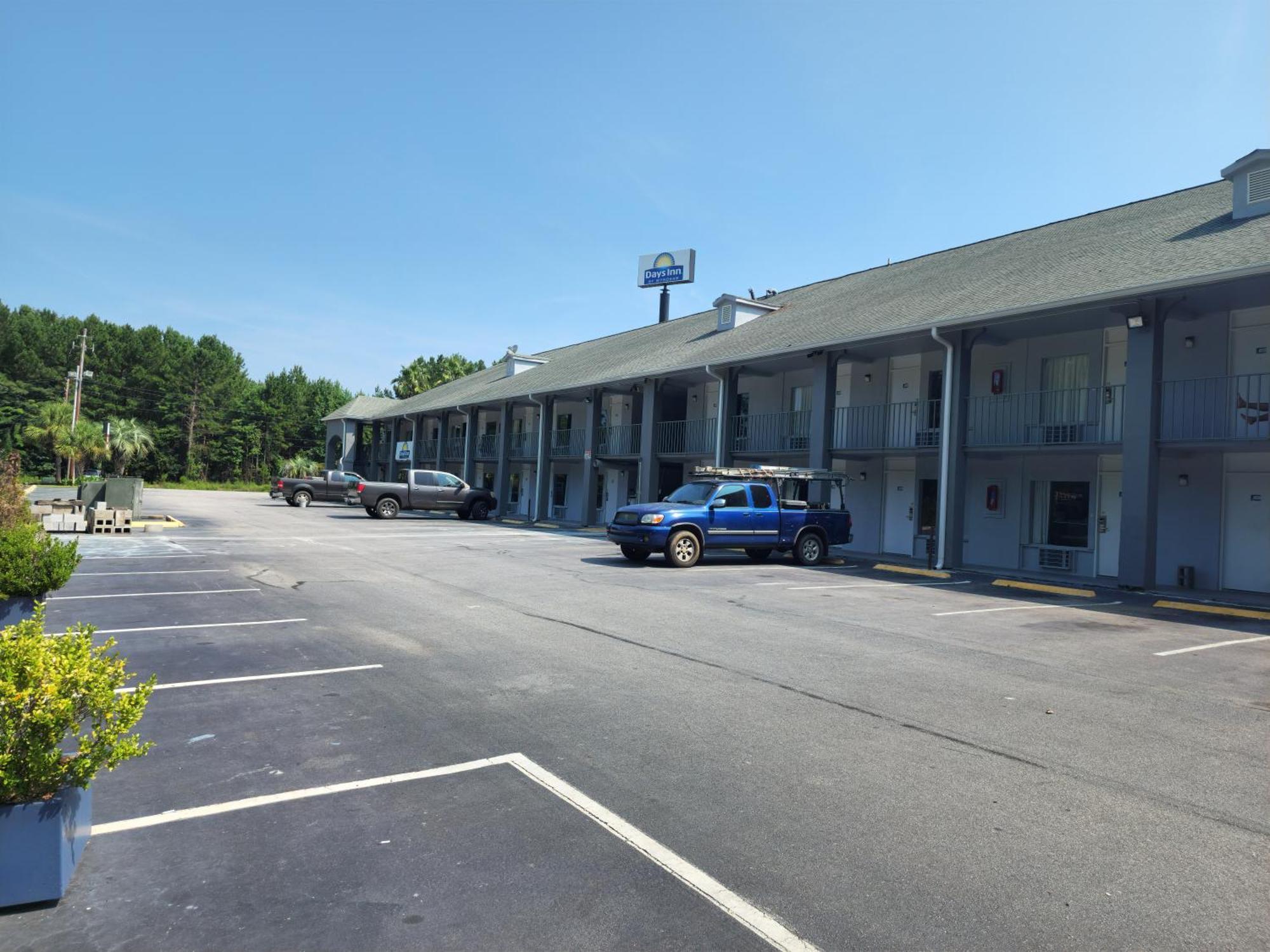 Days Inn By Wyndham Hardeeville Near Hilton Head Exterior photo