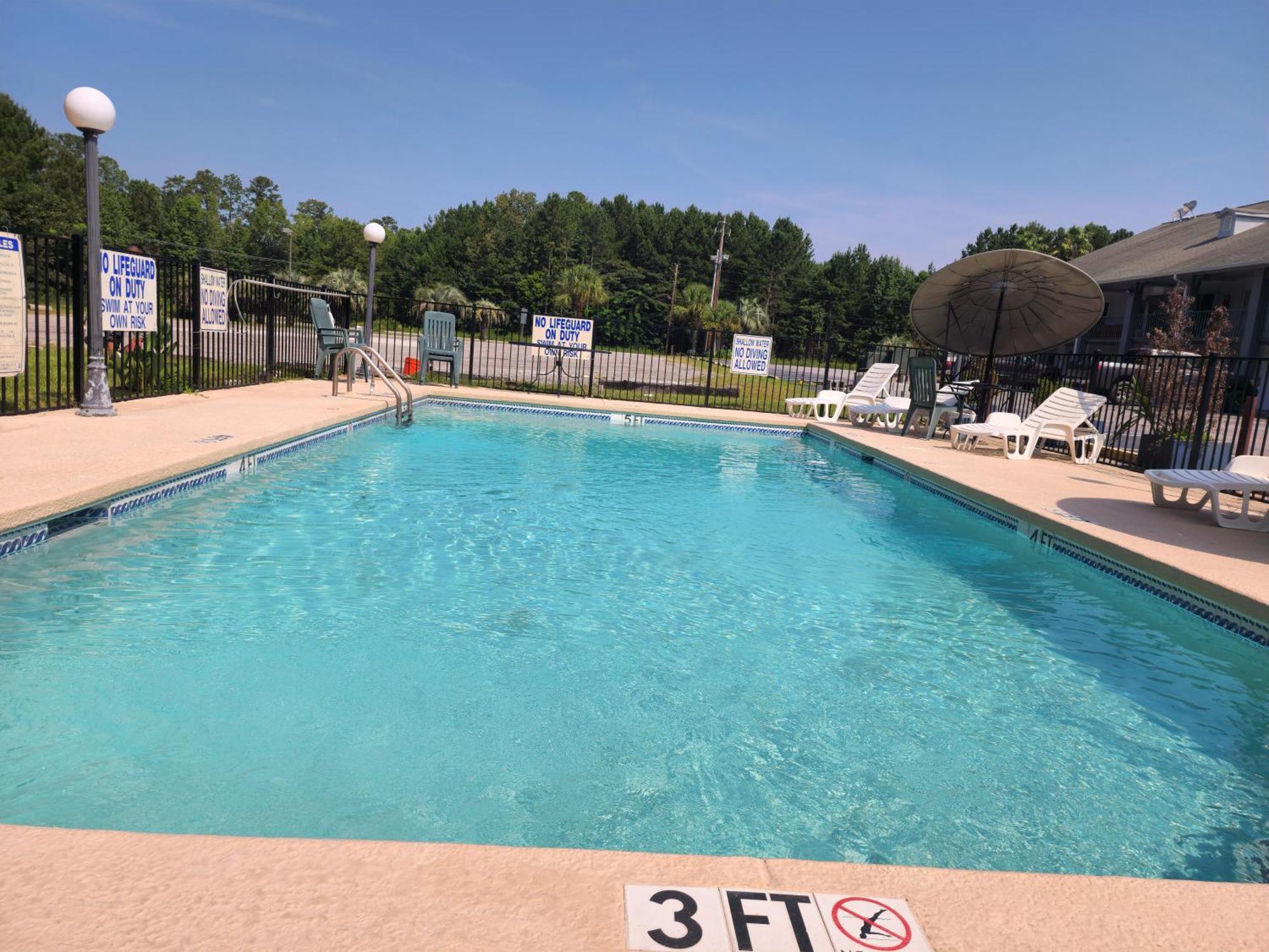 Days Inn By Wyndham Hardeeville Near Hilton Head Exterior photo