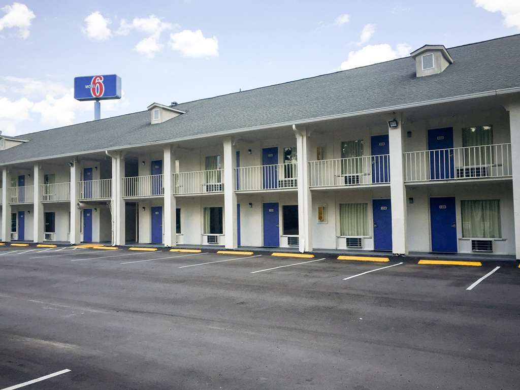 Days Inn By Wyndham Hardeeville Near Hilton Head Exterior photo